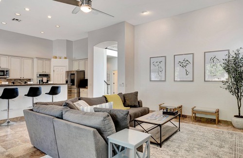 Arabian Crest House | LUXURY Sunny Days Scottsdale! Great Location+ Heated Saltwater Pool!