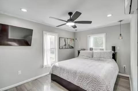 Shoreline Park House | Luxury Waterfront property