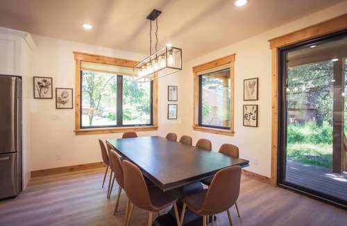 McCall House | McCall Cabin for 10|Close to Town, Lake and Park!
