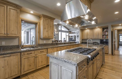 Park Meadows House | Meadows Mountain by AvantStay | Amazing Views | Pinball & Billiard Room
