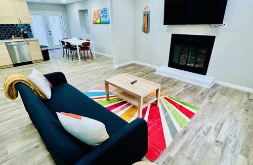 Stokes House | Modern 4BR Boho Home | Minutes to Belews Lake