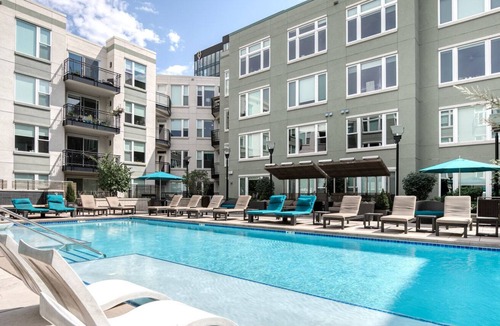 LoDo Apartment | Modern Alara Union 1BR w/ Pool, Gym & BBQ, near Union Station, by Blueground