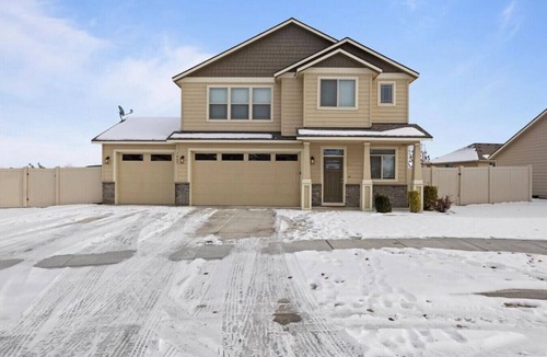 Kennewick House | Modern Family Friendly House