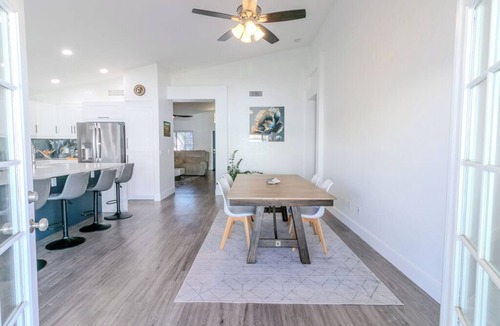 Sonoma Ranch House | Modern Gilbert Getaway w/Hot Tub Spacious Backyard Near Downtown