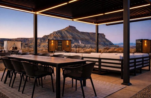 Torrey House | Modern Glass Retreat by Capitol Reef