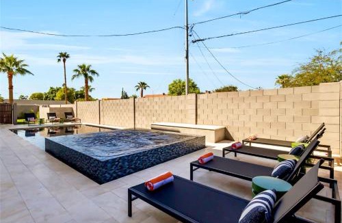 Southwest Village House | Modern Manor-6BR Pool&Spa Air Hockey Ping Pong