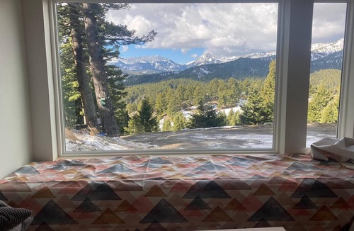 Bozeman House | Modern Mountain Home w/Stunning Mountain Views. The best of what SW Montana!