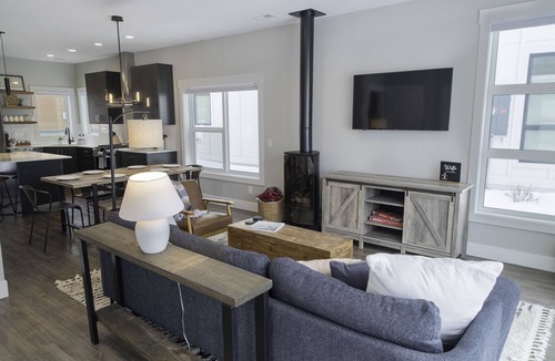 Red Lodge House | Modern, pet-friendly mountain house!