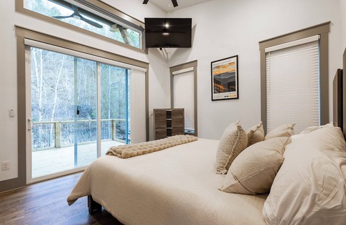 Talking Rock House | Modern Riverfront Cabin Hot Tub Deck Views