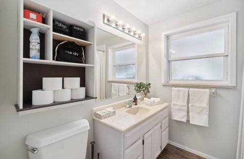 Lamar Heights Area House | Modern Stay Home with Game Rooms and Spacious Backyard
