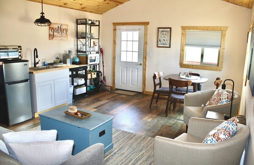 Whitehall Cabin | Montana Cabin on Alpaca Farm!