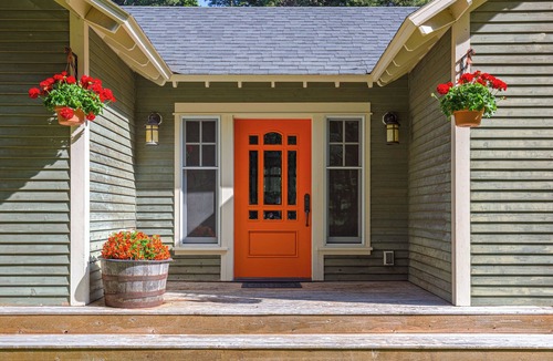 Livingston House | Montana Creekside Guest House: A Creekside Home in the Pines in Paradise Valley