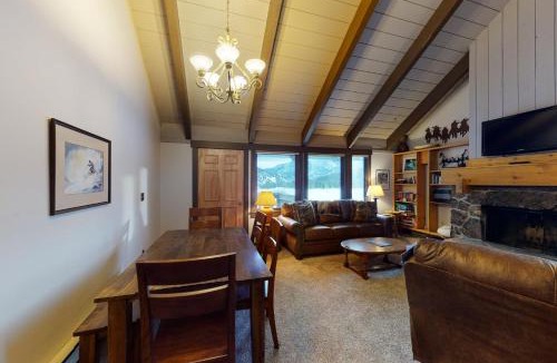 Big Sky Meadow Village Apartment | Moonlight Skis
