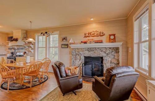 Warm Springs House | Moose Crossing Warm Springs Retreat in Fairplay, CO