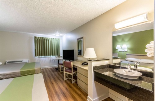 Great Falls Hotel | Motel 6 Great Falls, MT