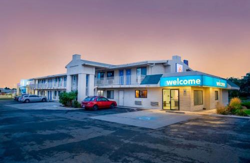 South Richland Hotel | Motel 6-Richland, WA - Kennewick