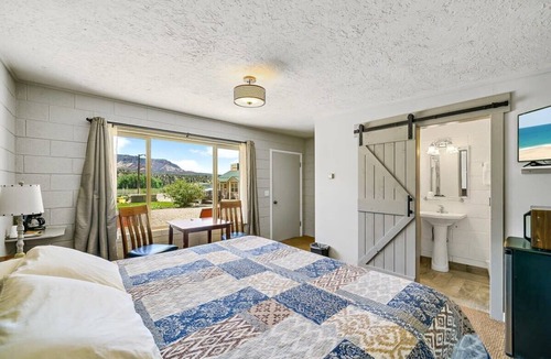 Zion National Park East Entrance Apartment | Mount Carmel Motel near Zion National Park
