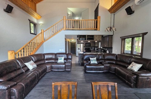 Gallatin Gateway House | Mountain Home in Gallatin Canyon with Home Theater and 3 Spacious BR/BA