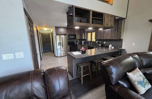 Gallatin Gateway House | Mountain Home in Gallatin Canyon with Home Theater and 3 Spacious BR/BA