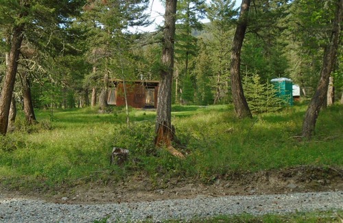 Eureka RV Rental | Mountain Man Wall Tent campsite 5 Caribou Trail Wagon Camp