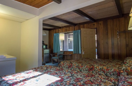 East Glacier Park Village Hotel | Mountain Pine Motel