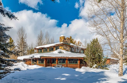 Wilson House | Mountain-view cabin with fireplace, hot tub, & grill - 30-day minimum