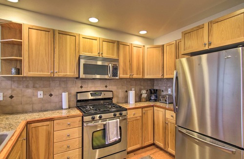 Saddle Ridge Apartment | Mountain Views + Hot Tub: Big Sky Resort Condo!