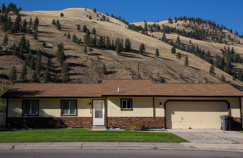 Heart of Missoula House | Mountain Views Hot Tub Vibes