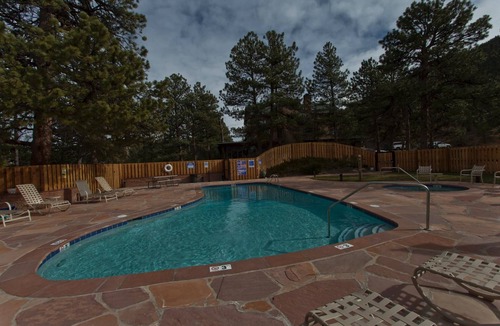 Estes Park Apartment | Mountainside Studio North on Prospect Mtn w/WiFi & Resort Pool