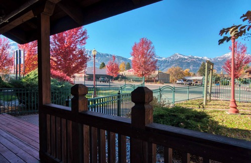 Joseph Condo | Mt. Joseph Lodge in Downtown Joseph: Unit #3