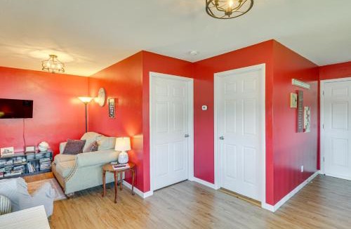 Eureka Apartment | Mtn-View Eureka Apartment Walk to Eateries!