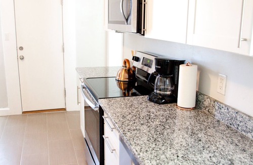Salt Lake City House | Murray Cottage-entire home. Fast WIFI & free parking. Mins from SLC & Mountains!