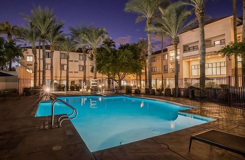 Chandler Apartment | Musical Instrument MuseumTour! Convenient Unit w/Patio! Outdoor Pool & Hot Tub