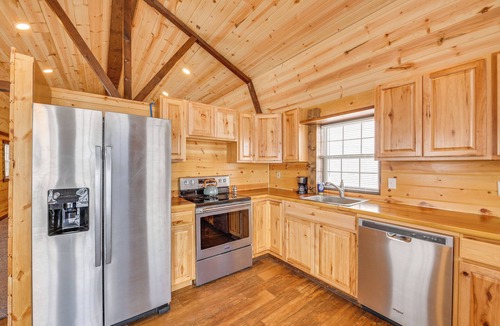 Teigen Cabin | Near Hunting: Cozy Cabin w/Deck in Grass Range!