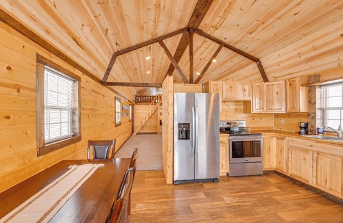 Teigen Cabin | Near Hunting: Cozy Cabin w/Deck in Grass Range!