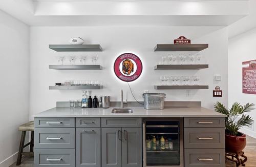 University District House | New and sophisticated home in the University District with spectacular views of the "M".