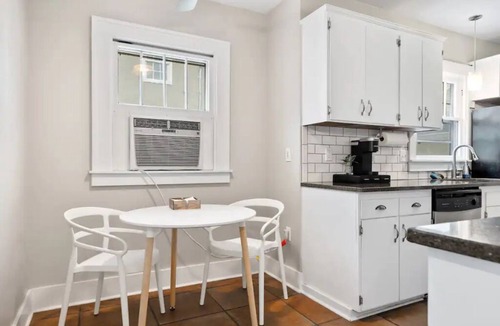 Billings House | NEW Charming 3bedrm Bungalow on Beautiful Street
