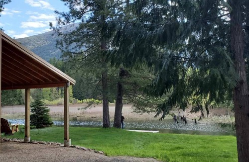 Troy House | NEW LISTING! Bring the whole family and relax on Bull lakes, Angel island.