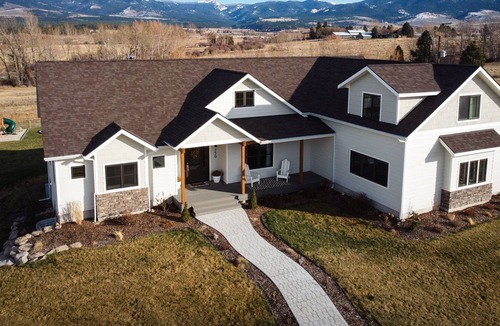 Corvallis House | NEW LISTING Montana Valley Executive Retreat