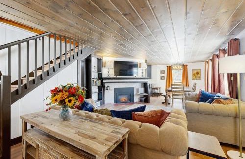 Salt Lake Mountain Resorts House | Newly remodeled ski-in - ski-out cabin with washer & dryer new kitchen - walk to lifts