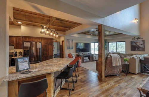 Lead House | Nitz Carlton – A Luxury Black Hills Retreat