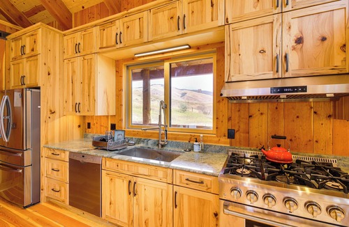 Arlee Cabin | Nordic Style Lodge w/Deck on 80 Acres in Arlee
