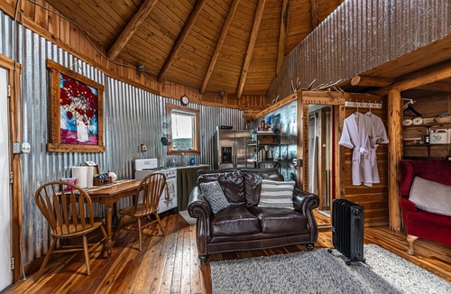 St. Regis Cabin | ⭐ Northern Montana Yurt-WiFi-smart tv ⭐
