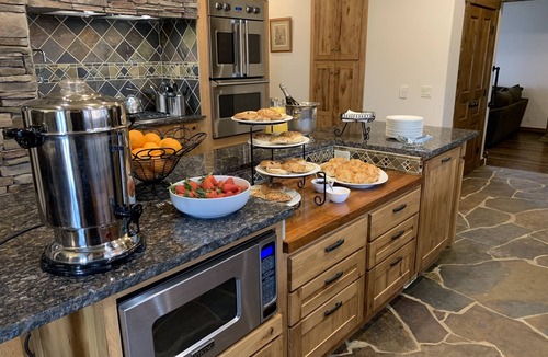 Columbia Falls House | NOW BOOKING FOR THE 2025 SUMMER SEASON!