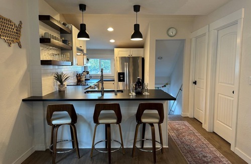 South Perry District House | Oasis Off Perry Street