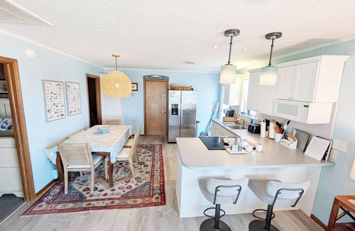 Colington Cottage | Oceanfront Classic 4-bedroom Beach Cottage Kill Devil Hills