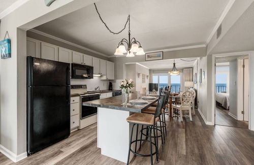 Nags Head Condo | Oceanfront OBX Condo, Top Floor, Walk-In Shower and Patio