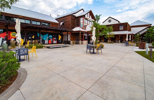 University Park Apartment | Old Town FOCO Luxury Suite