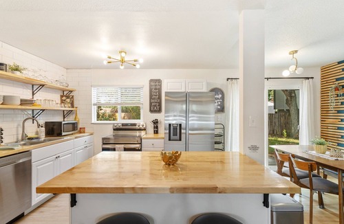 Northeast Colorado Springs House | Olympic City Gold! 3bd Central CoSprings Fun & Firepit Near Palmer Park, UCCS