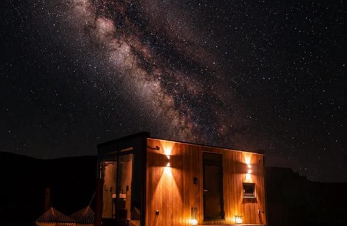 Torrey House | One-of-a-Kind Mirror Cabin Near Capitol Reef